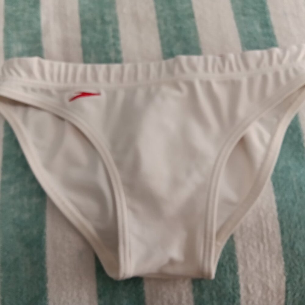 (*) VINTAGE SPEEDO SWIM BRIEF, WHITE, REAR TEXT, SIZE "S" (30"-31") - Pre-owned